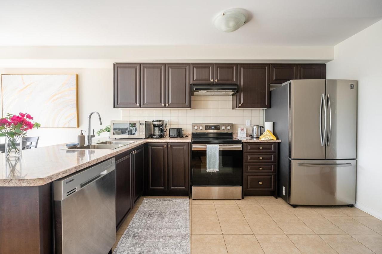 טורולד New 3Br Townhouse, Minutes To Niagara Falls And Brock University By Globalstay מראה חיצוני תמונה